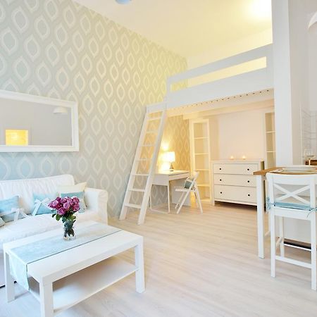 Gozsdu Apartments In Center Budapest Esterno foto